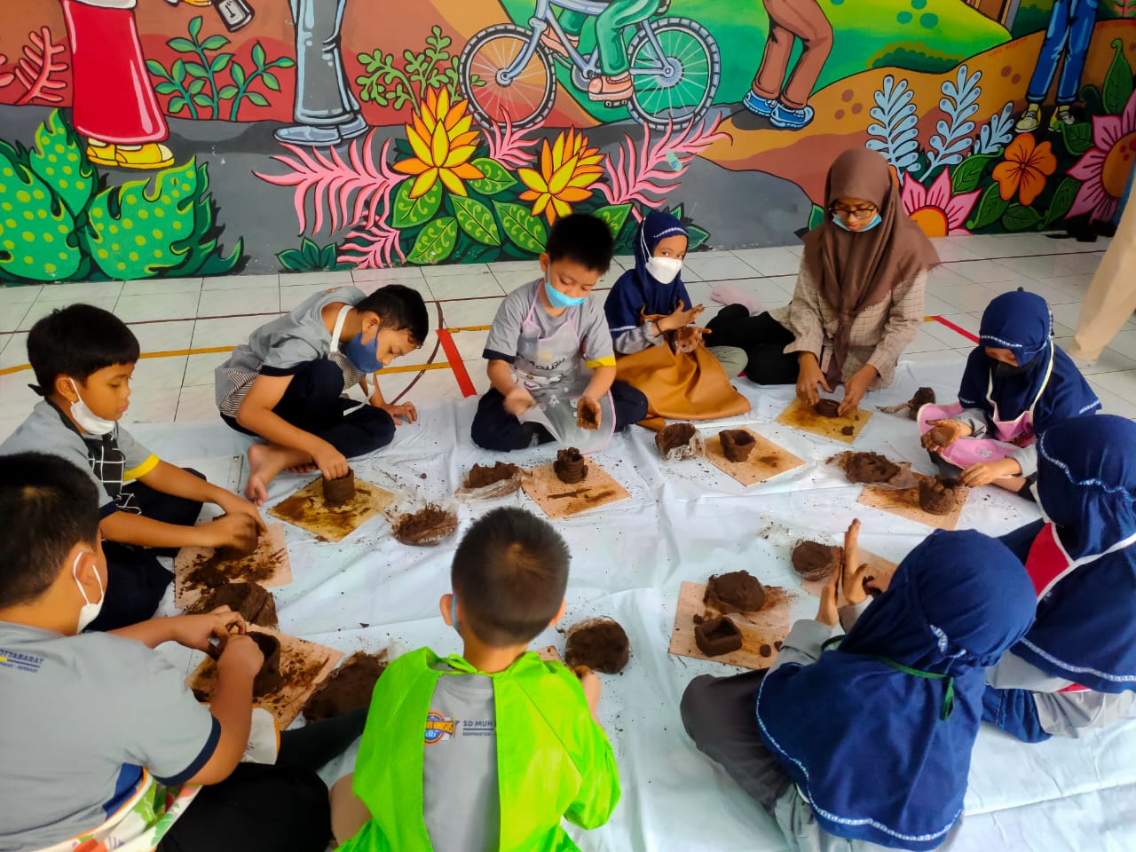 Workshop Seni di Sekolah: Mengasah Imajinasi Anak